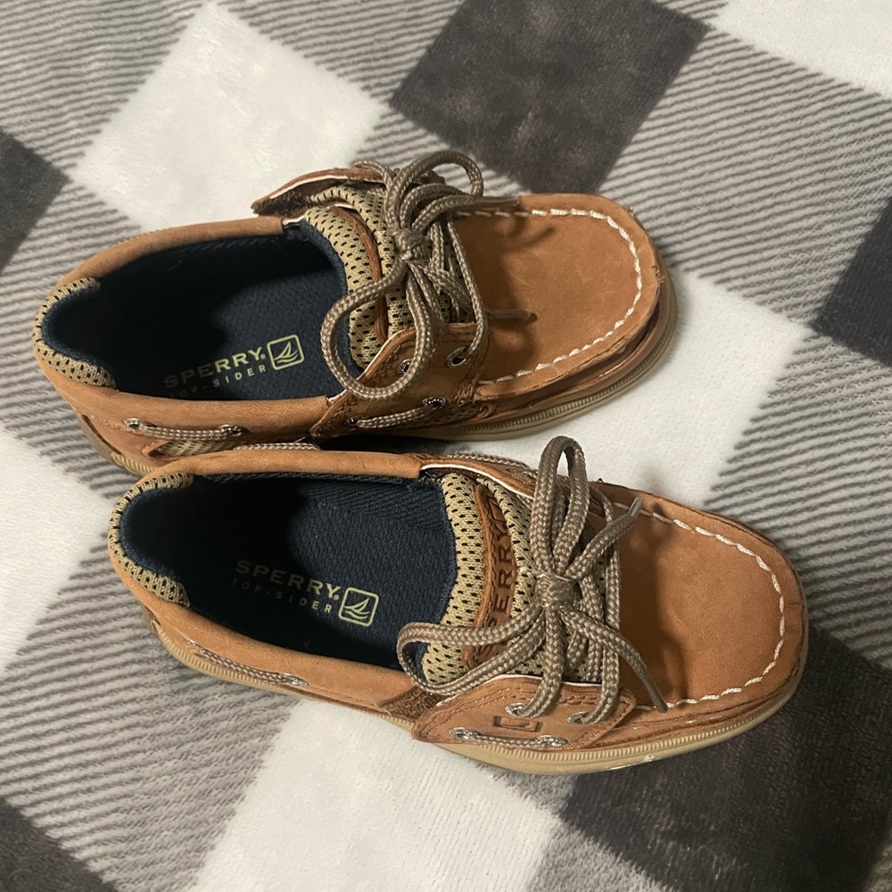 Toddler Sperrys sz 9c